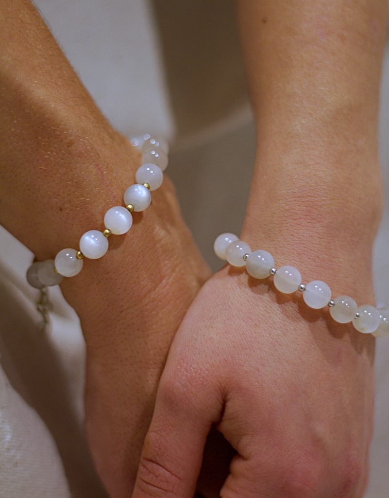 La Pierre de Lune, Vertus, Lithothérapie, Bracelets en Pierres Naturelles, Vendée, Artisanat