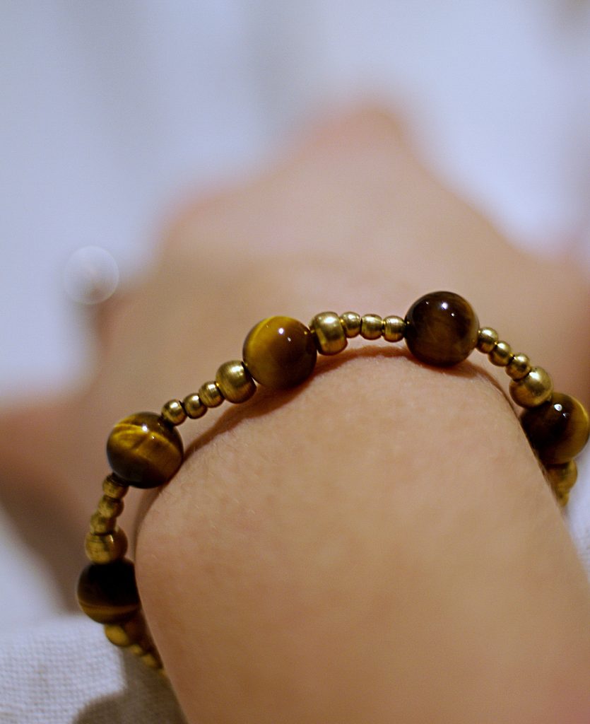 Bracelets. Oeil du Tigre. Pierres Naturelles. Artisanat. Fait Main. Vendée. Lithothérapie. Femme. Homme. Commandes Personnalisées.